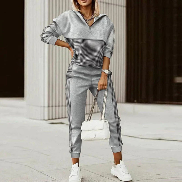 Sarah | Printed Zip-Neck Sweatshirt & Jogger Trousers Set