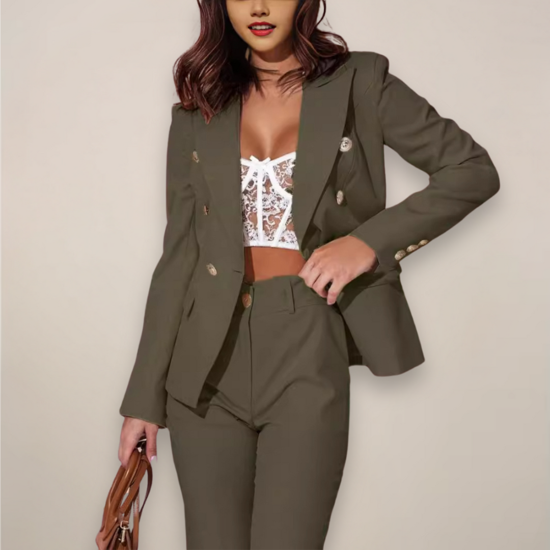 Reign | Double-Breasted Blazer & Slim-Leg Trousers Set